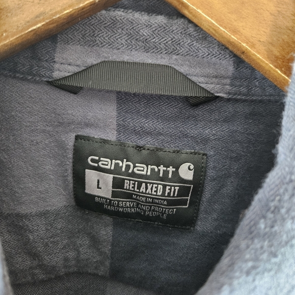 Carhartt Men's Blue Plaid Flannel Shirt - Picture 5 of 8